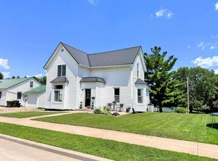 529 N Madison St, Lancaster, WI 53813