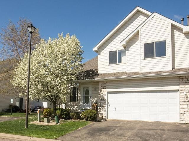 1st image of 1628 Lexington Ln