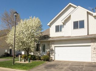 1628 Lexington Ln, Shakopee, MN 55379