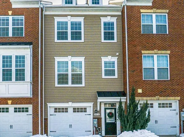 8272 White Star Xing, Pasadena, MD 21122