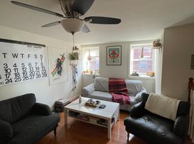 1813 S 9th St, Philadelphia, PA
