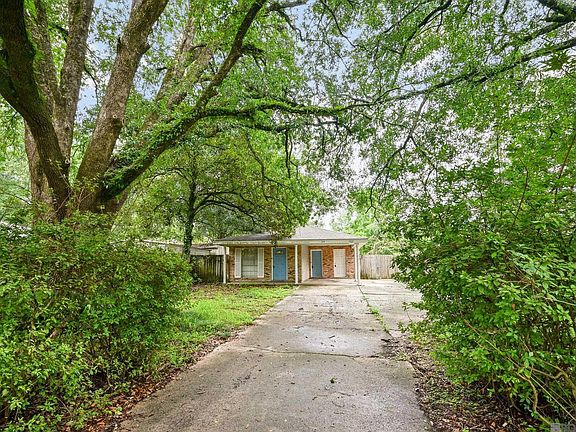 2nd image of 124 Sherry Dr