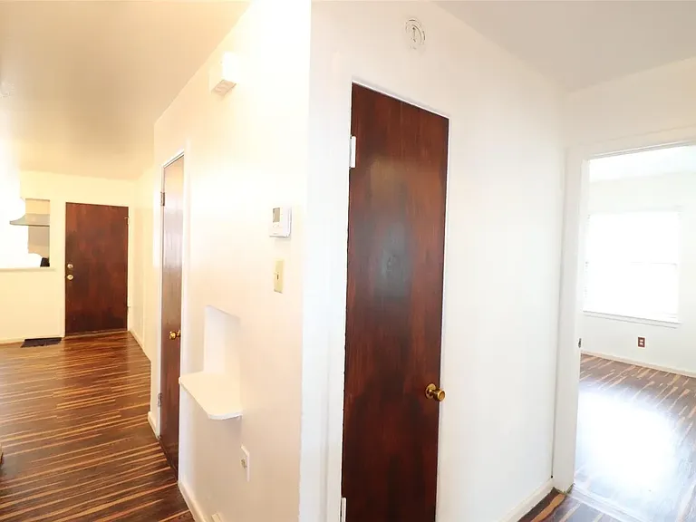 9107 Rustown Dr — Photo 11