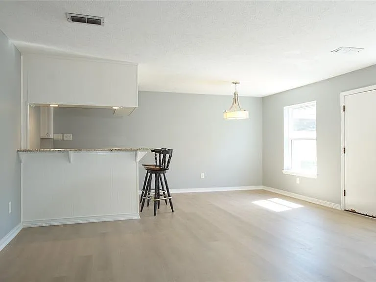11712 S Kirkwood Rd — Photo 10