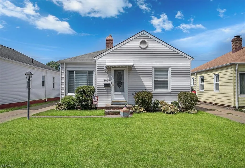 1008 Dartmoor Ave photo 1