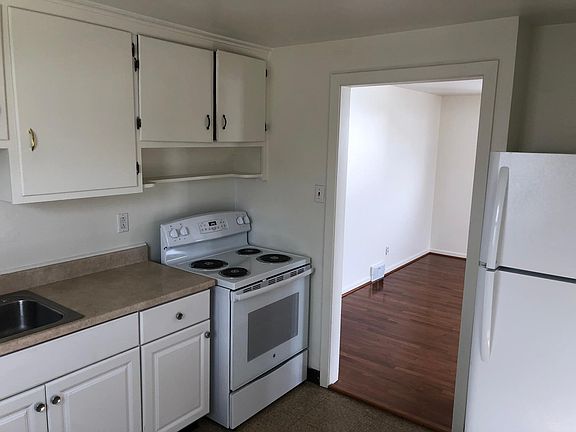 5th image of 124 Woodward Ave #Upper2