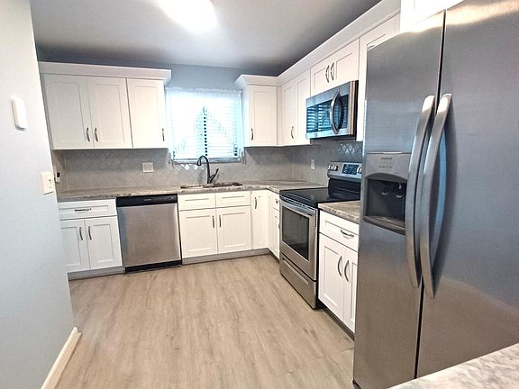 5th image of 4820 Lucerne Lakes Boulevard #108