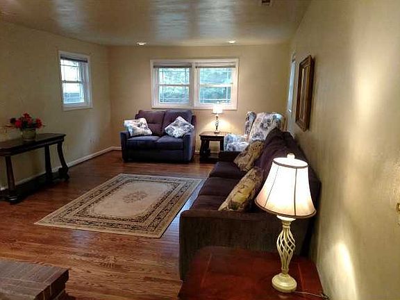 3rd image of 109 Winsome Haven Dr