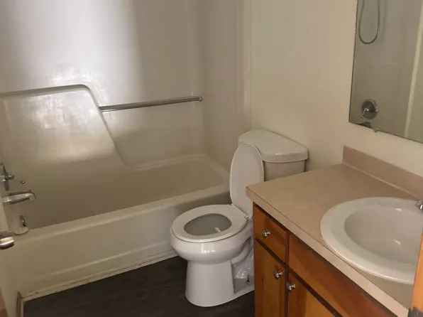 19450 Manchester Dr Unit 14, Bristol, VA 24202