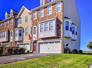 10326 Lantern Ln, Hagerstown, MD 21740