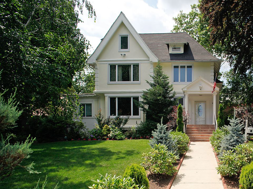 1st image of 21 Puritan Ave