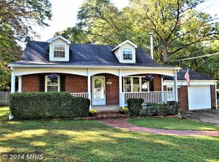 8909 Walker St, Fairfax, VA 22032