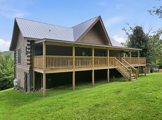 16 Eckert Ln, Pleasant Shade, TN 37145