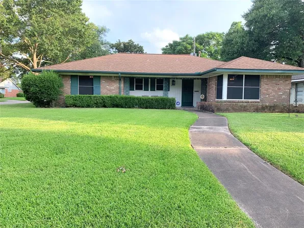 4803 Creekbend Dr, Houston, TX 77035