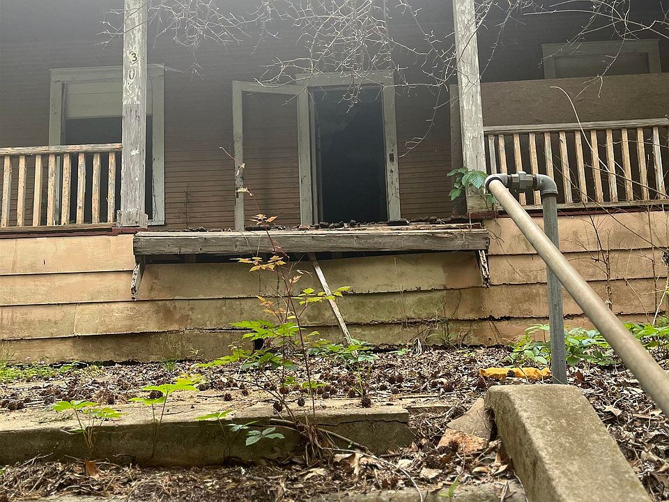 1st image of 309 Parker St