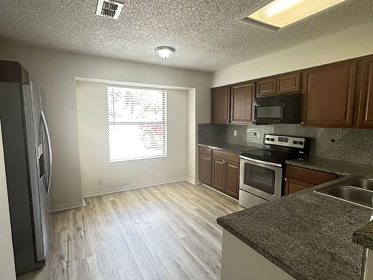 4790 Cinnamon Fern Dr — Photo 6
