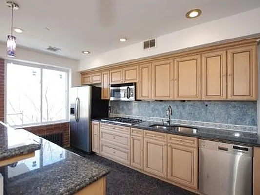 Rented by Sotheby's International Realty | media 5