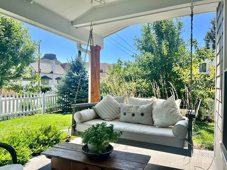 Front porch with view of South Table Mountain