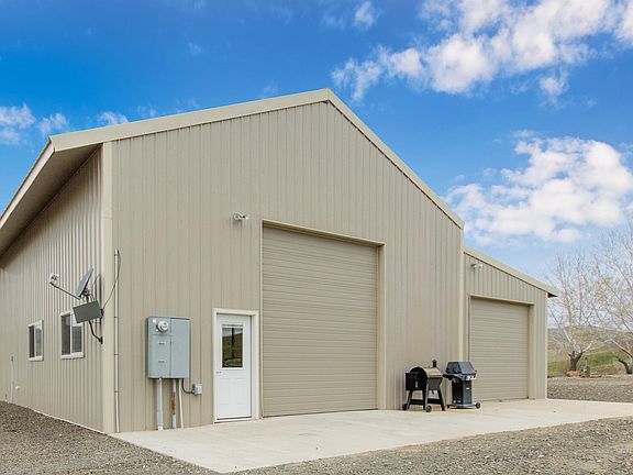 5th image of 1190 Devils Elbow Rd