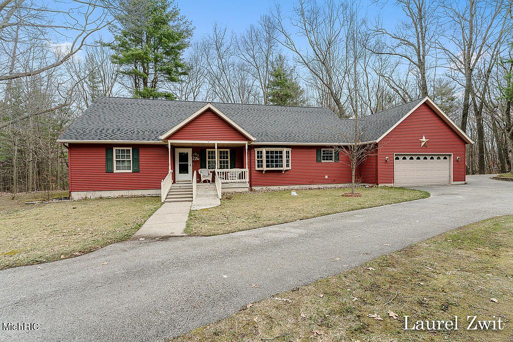 1391 Gee St Whitehall Mi 49461 Zillow