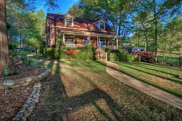 200 Old Plantation Trl NW photo 1