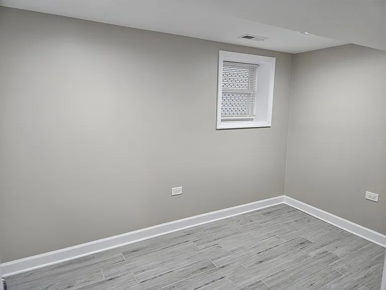 second bedroom - additional view