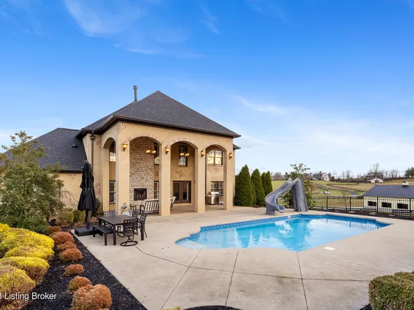 1058 Majestic Oaks Way, Simpsonville, KY 40067