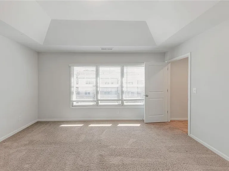 3625 Hawthorne Ter — Photo 15
