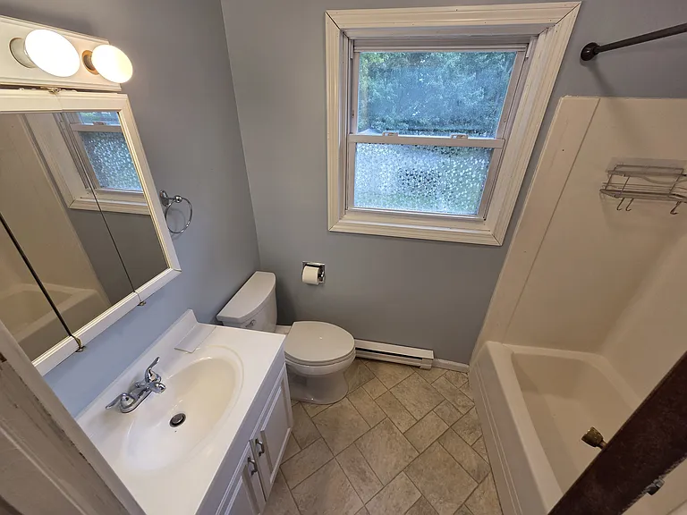 152 Cottage Grv #B — Photo 19