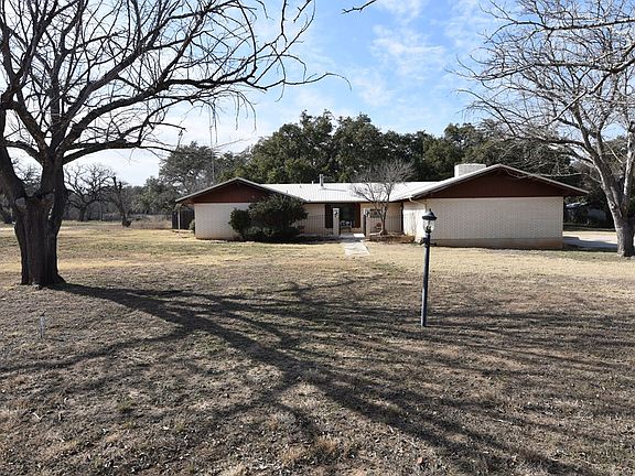2nd image of 105 Live Oak Dr