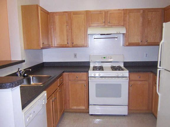 4th image of 13384 Connor Dr APT M