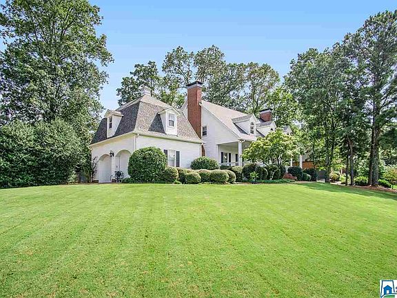 2nd image of 584 Oakline Dr