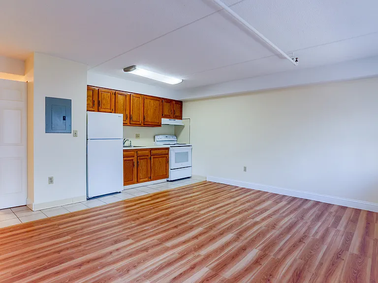 476 Columbus Ave #4 — Photo 2