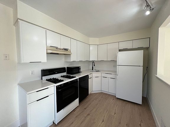 2nd image of 9153 Ellie Dr APT B
