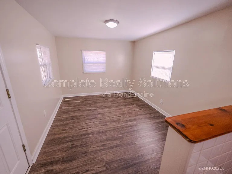 10200 Tappan Dr — Photo 22