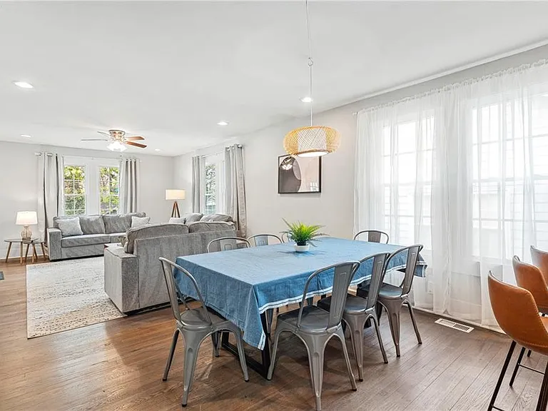 1026 Deckner Ave SW — Photo 4