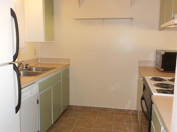2nd image of 9718 5th St NE #B