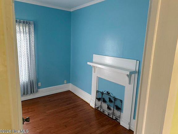 5th image of 302 N Main Street
