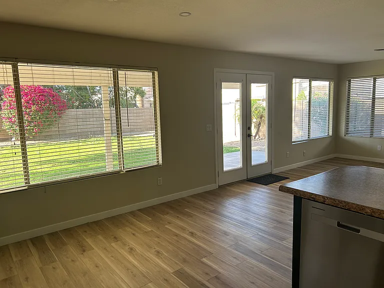 1120 W Canary Way — Photo 6