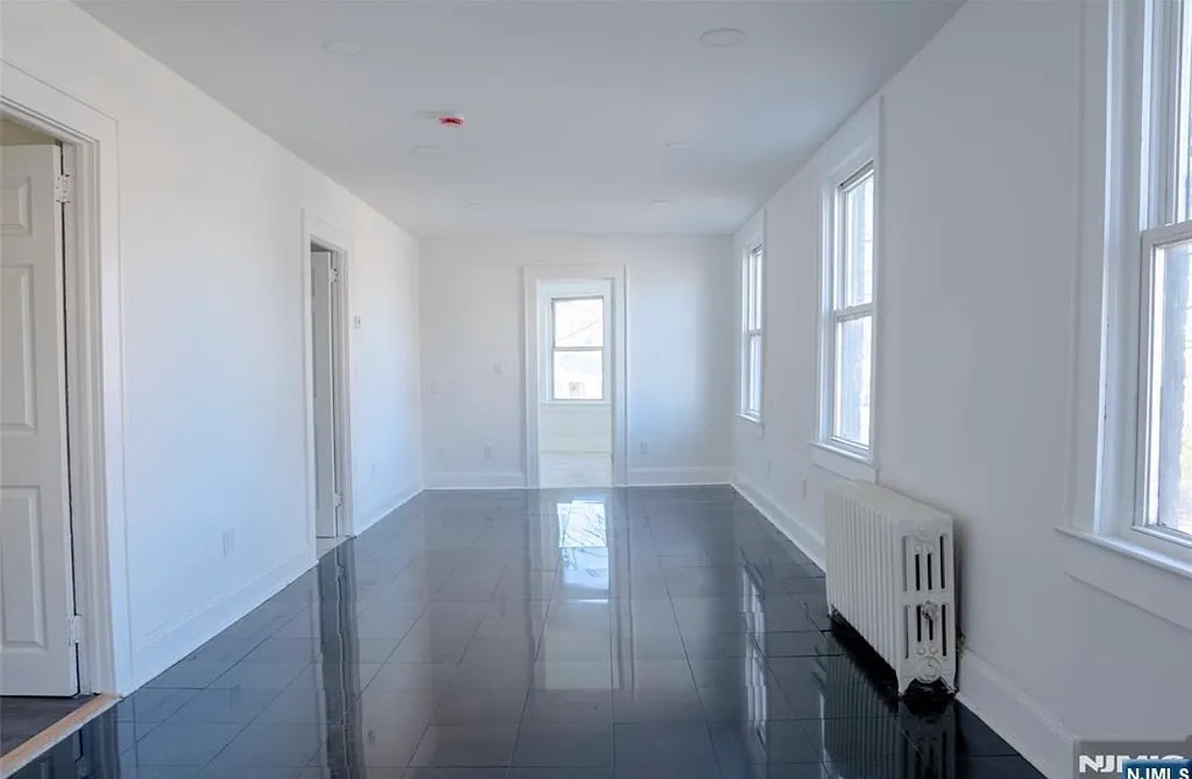 Building Photo - 9066 Palisade Plz #2