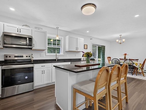 4th image of 42 Murray Rd