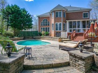 2669 Landing Pointe Dr, Lake Wylie, SC 29710