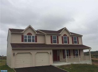 19 Bisbee Dr, Leesport, PA 19533