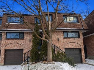 2 Bertona St #28, Ottawa, ON K2G0W2
