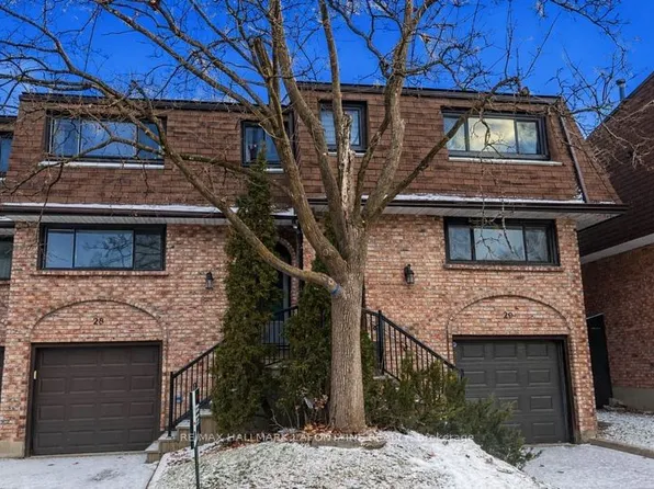 2 Bertona St #28, Ottawa, ON K2G 0W2