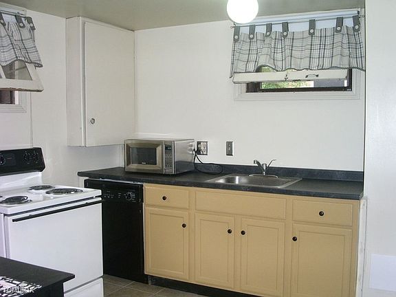 1020 Oakland #1