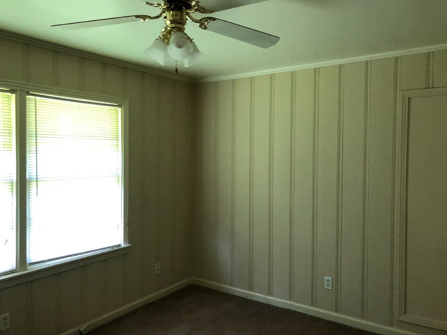 3 bed, 1.5 bath, 1240 sqft, $1,250 — Photo 2