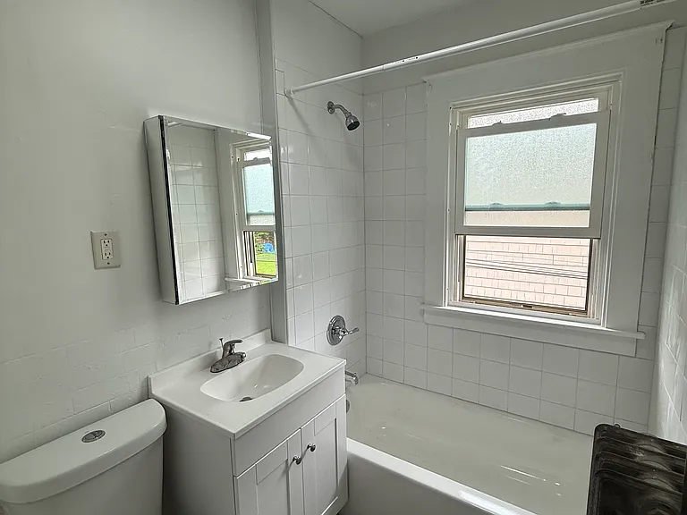 42 Maple St — Photo 18