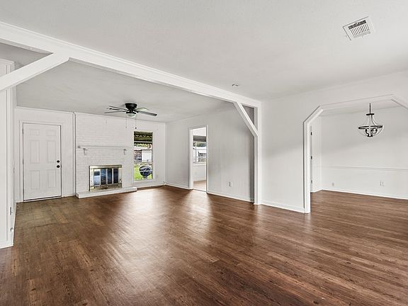 4th image of 1501 Fletcher Dr