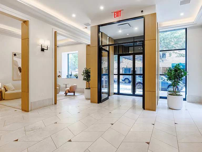 600 Columbus Ave #12H — Photo 10
